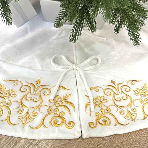 Burgundy Victorian Velvet Christmas Tree Skirt with Gold Damask Embroidery Q6345