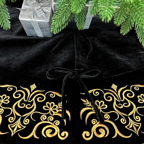 Burgundy Victorian Velvet Christmas Tree Skirt with Gold Damask Embroidery Q6345