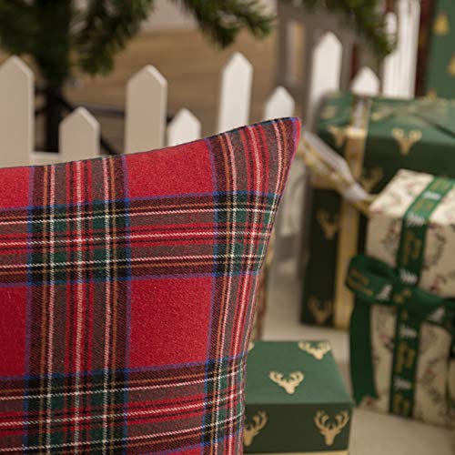 Pack of 2 Christmas Plaid Throw Pillow Covers Green 20x20 Inches U98072