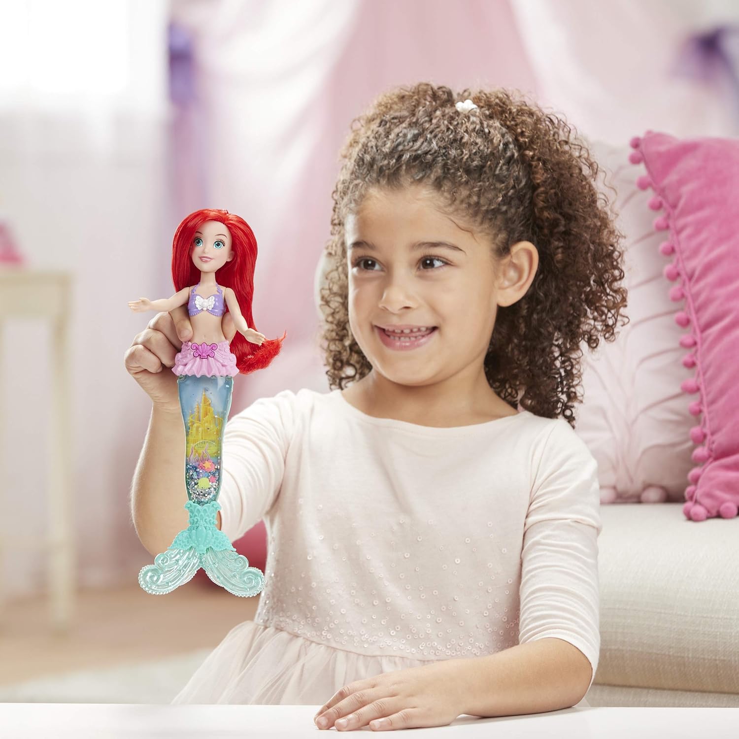 Disney Princess Glitter 'n Glow Ariel Doll with Lights and Mermaid Tail U942077