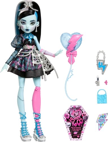 Monster High Scary Sweet Birthday Doll Frankie Stein with Accessories Y947069