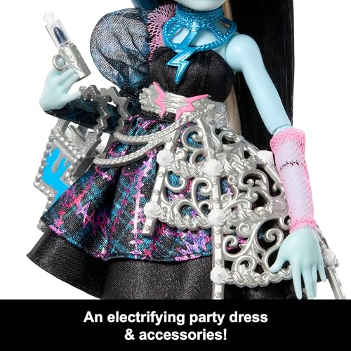 Monster High Scary Sweet Birthday Doll Frankie Stein with Accessories Y947069