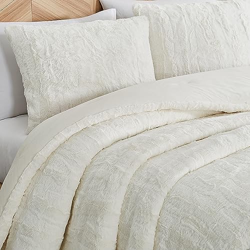 UGG Alondra Full-Queen 3-Piece Faux Fur Comforter Set with Two Pillow Shams I531