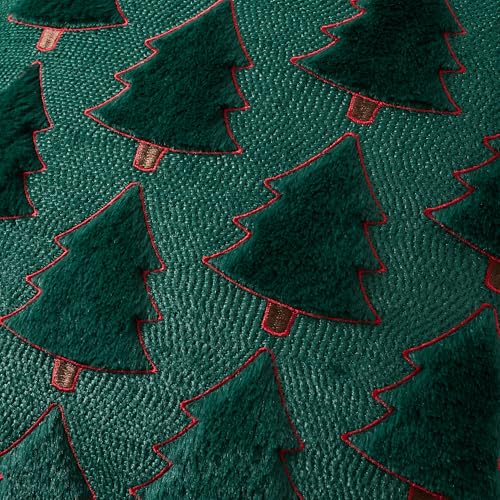 UGASA Star Christmas Decorative Pillow Covers 18x18 Inch Set of 2 Dark Green Q9265