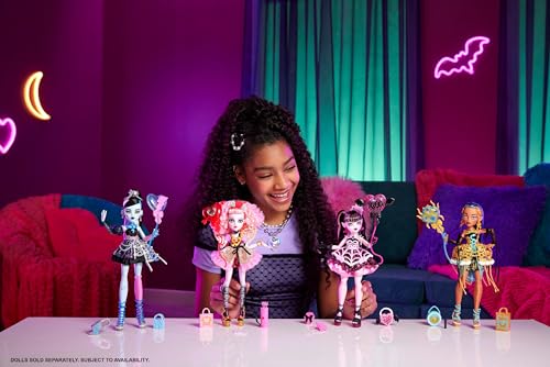 Monster High Scary Sweet Birthday Doll Frankie Stein with Accessories Y947069