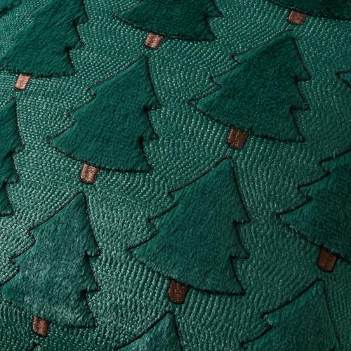 UGASA Star Christmas Decorative Pillow Covers 18x18 Inch Set of 2 Dark Green Q9265