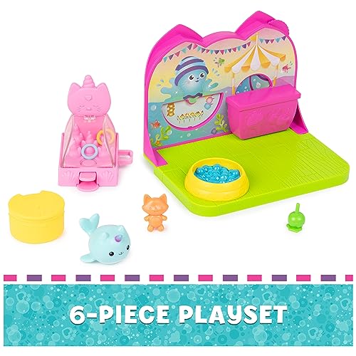 Gabby's Dollhouse Travel Themed Figure Set with Gabby Doll, 5 Cat Toys & Accessories C7473