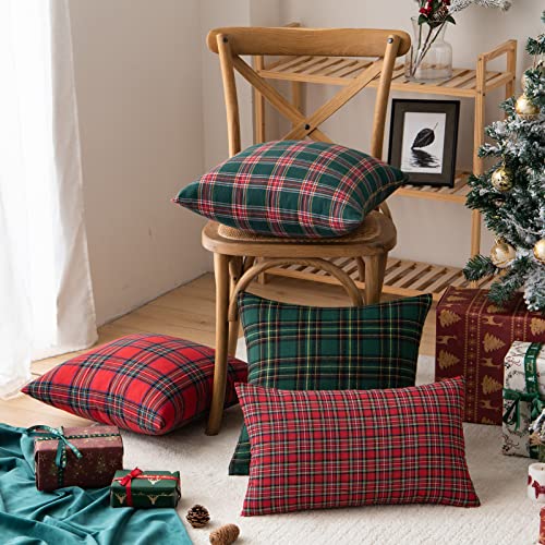 Pack of 2 Christmas Plaid Throw Pillow Covers Green 20x20 Inches U98072