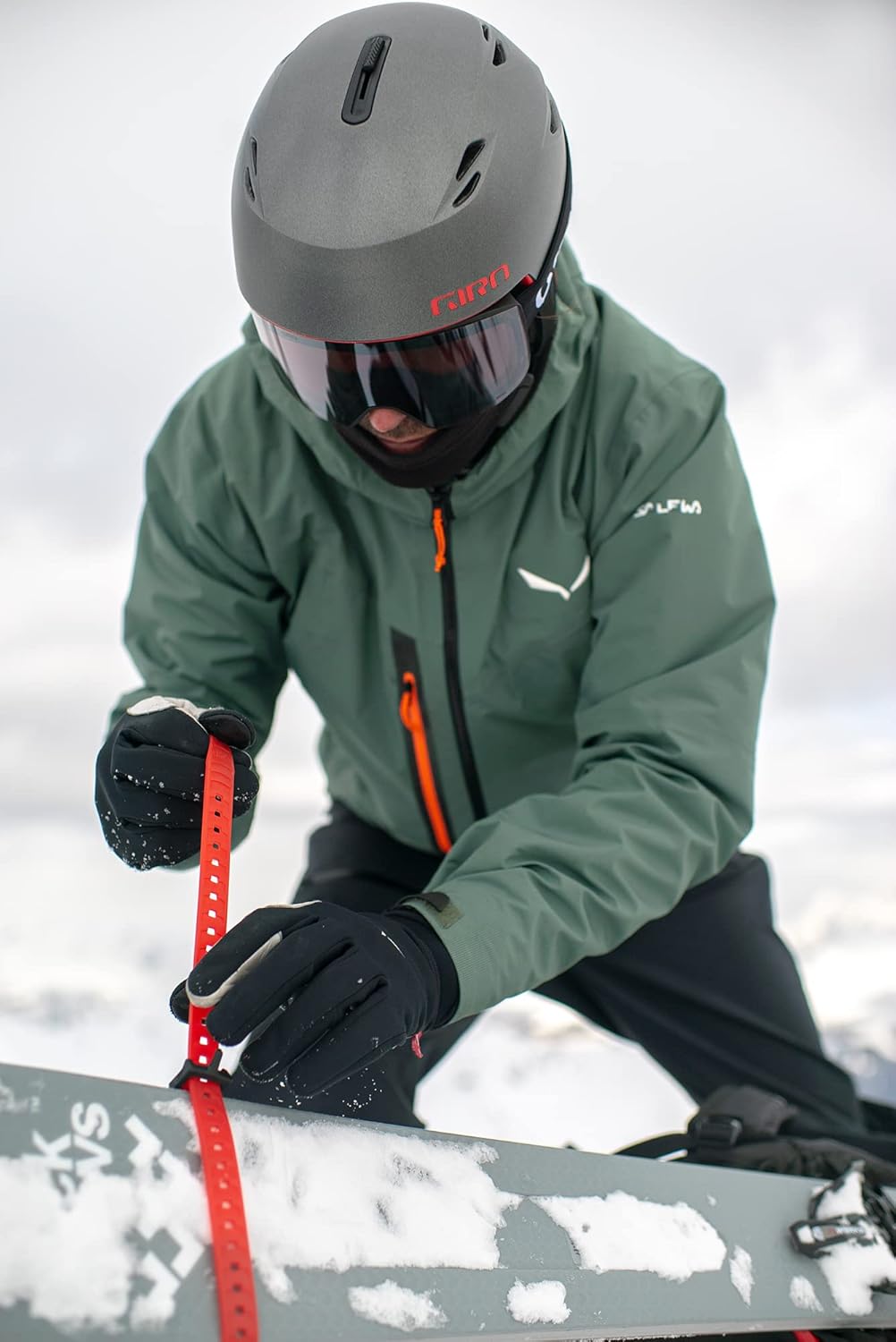 Giro Grid Spherical Snow Ski Helmet for Men & Women F234