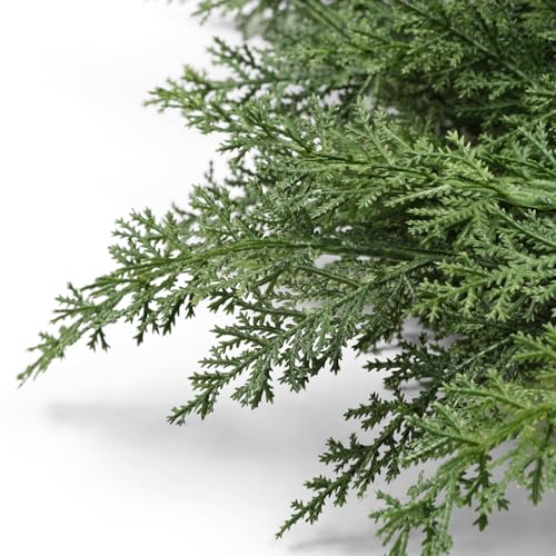 Lush Christmas Wreath with Red Berries 24 inch Faux Cedar for Front Door P46434