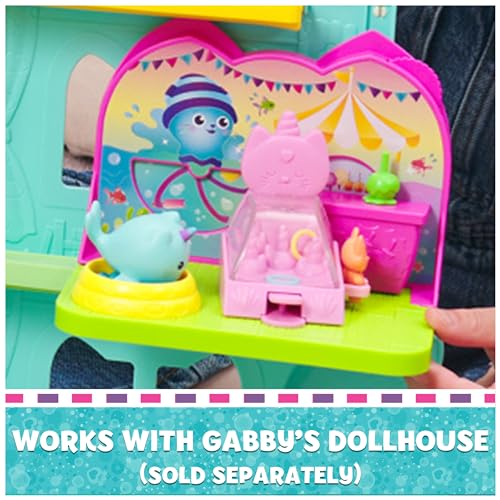 Gabby's Dollhouse Travel Themed Figure Set with Gabby Doll, 5 Cat Toys & Accessories C7473