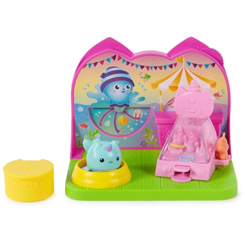 Gabby's Dollhouse Travel Themed Figure Set with Gabby Doll, 5 Cat Toys & Accessories C7473