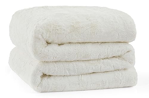 UGG Alondra Full-Queen 3-Piece Faux Fur Comforter Set with Two Pillow Shams I531